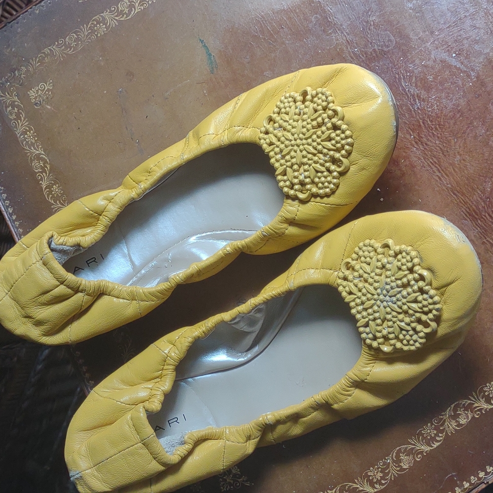 TAHARI Yellow Leather Ballet Flats
